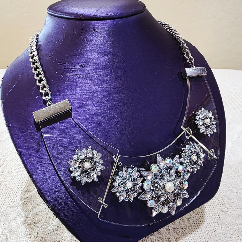 Runway OFAK Silver Pearl Rhinestone Snowflake Statement Acrylic Collar Necklace